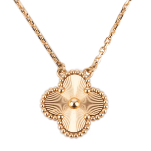van cleef & arpels vintage alhambra necklace 1 motif yellow gold guilloche
