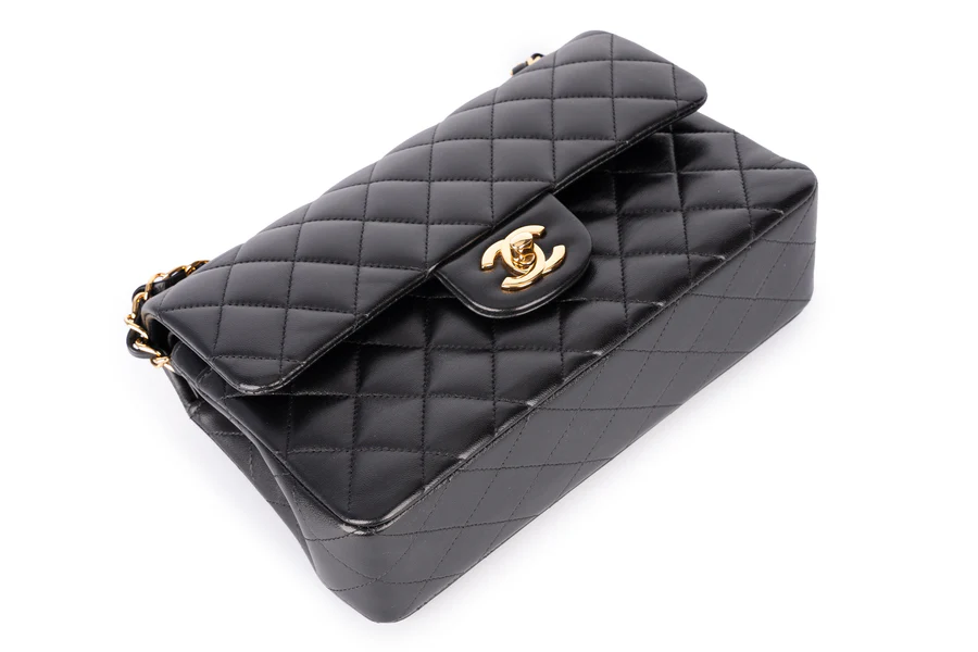 Chanel Mini Flapbag Lambskin Black GHW - Image 9